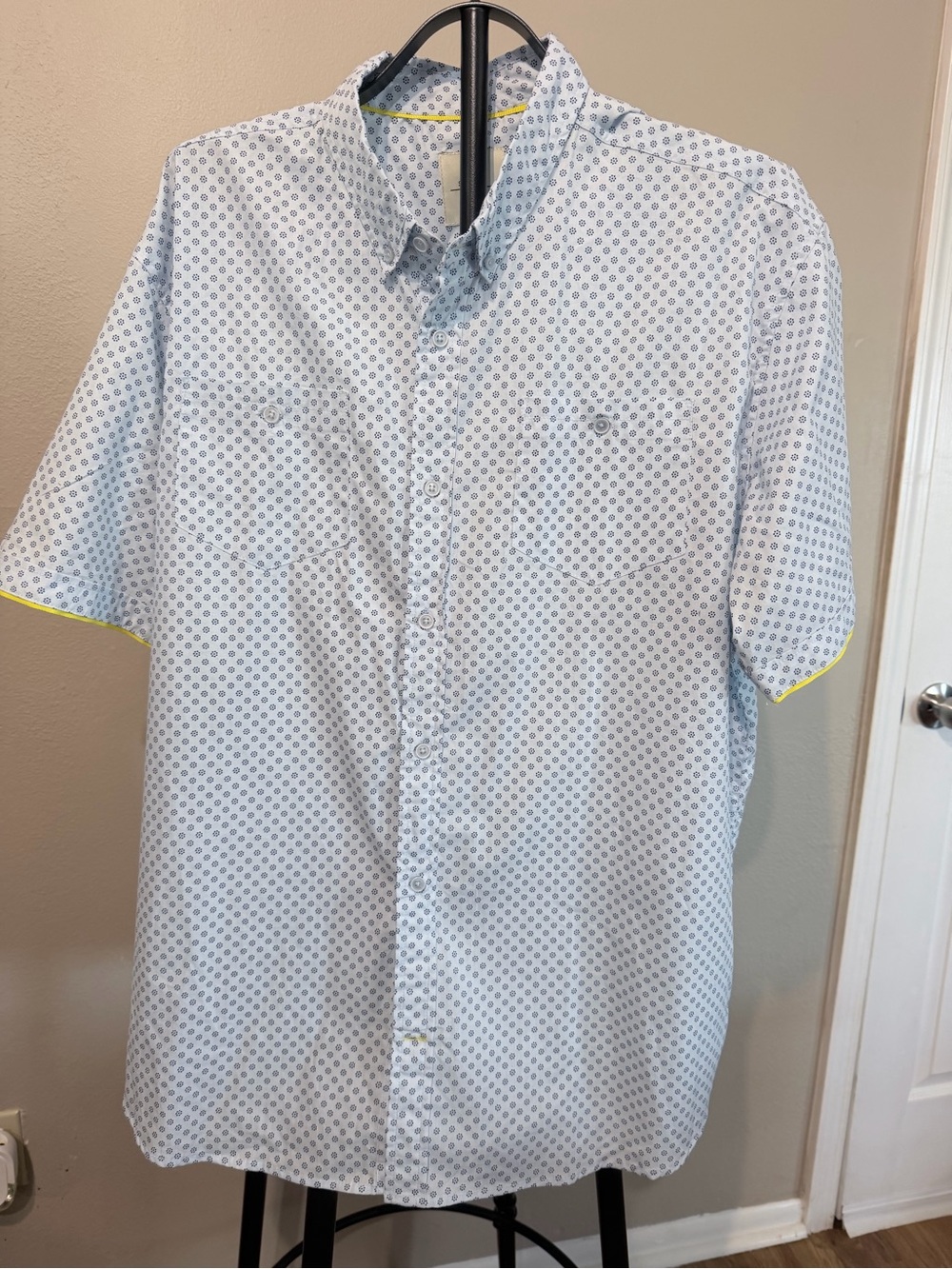 Six Lincoln Men's Short-Sleeve Button-Up Shirt Geo Prjnt Size 2X